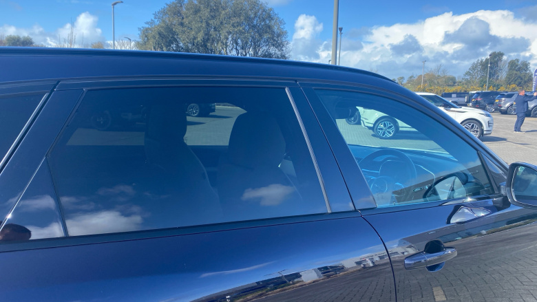 Jaguar F-Pace 2.0 D200 R-Dynamic Black 5dr Auto AWD Diesel Estate